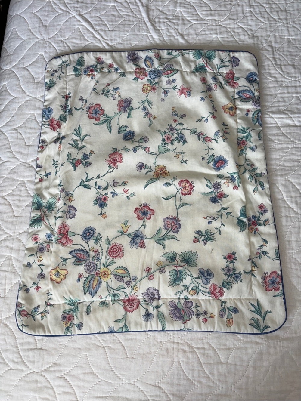 Vintage Laura Ashley pillow Shams 2 pc